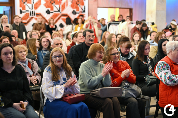 C4 - У Чернівцях втретє відбувся ярмарок &laquo;Людень&raquo; (фоторепортаж)