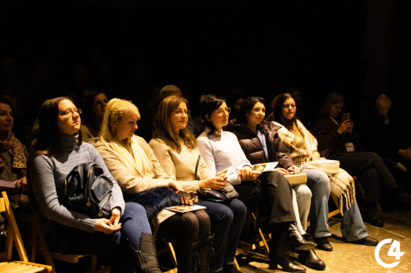 C4 - У Чернівцях відбувся показ вистави &laquo;Піжмурки зі смертю&raquo; німецькою мовою (фото)