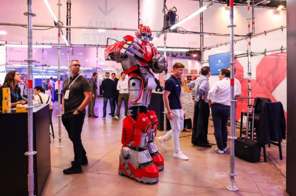 Розумні протези, цифрові стилісти та медичний AI: які стартапи представляють Україну на технологічній виставці Nexus Luxembourg 2025 | Mind.ua Розумні протези, цифрові стилісти та медичний AI: які стартапи представляють Україну на технологічній виставці Nexus Luxembourg 2025 | Mind.ua