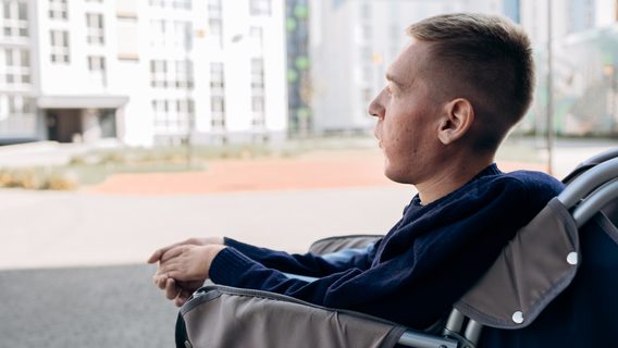 Знову в новинах: схоже, скандальний Назарій Гусаков отримував кошти через «дропи». Як це пов’язано з Ibox Bank, власницю якого оголосили в міжнародний розшук | dev.ua