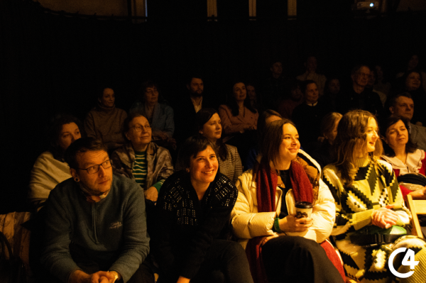 C4 - У Чернівцях відбувся показ вистави &laquo;Піжмурки зі смертю&raquo; німецькою мовою (фото)