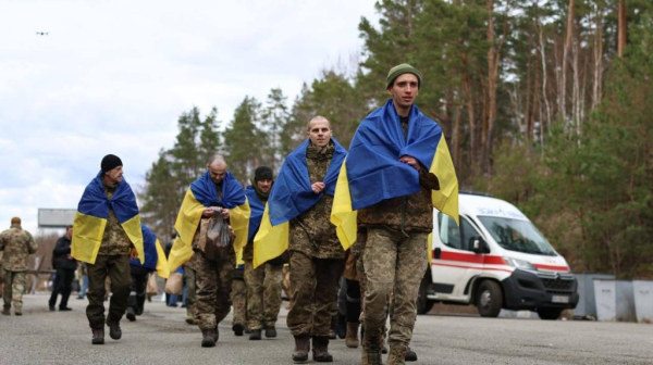C4 - Звільнені з полону захисники отримуватимуть додаткові 50 тис. грн для лікування