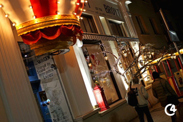 C4 - Справжній дух Різдва панує в Чернівцях (фотозвіт)