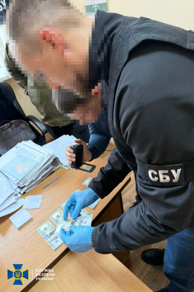 На Буковині викрили депутата, який організував схему ухилення від мобілізації » ТВА
