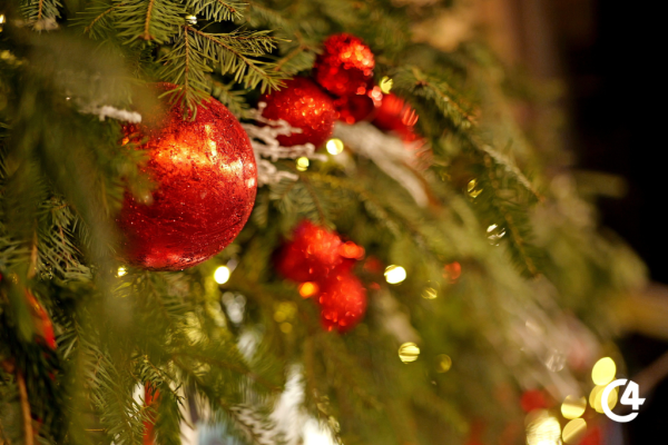 C4 - Справжній дух Різдва панує в Чернівцях (фотозвіт)