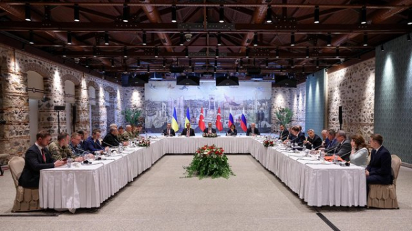 Українська делегація прибула в Стамбул для перемовин із рф » ТВА