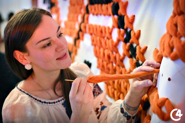 C4 - У Чернівцях втретє відбувся ярмарок &laquo;Людень&raquo; (фоторепортаж)